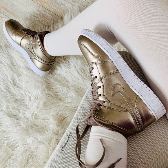 NWT Nike Air Jordan 1 special edition - Picture 2 of 8